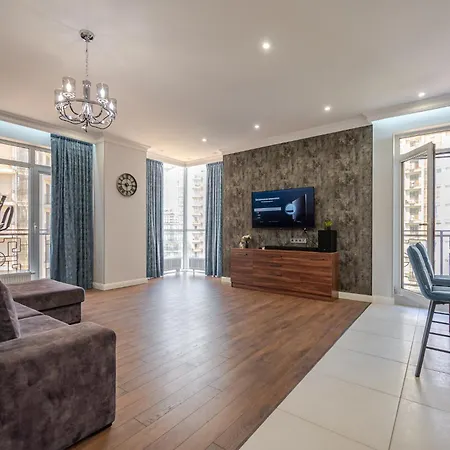 сучасна з панорамними вікнами та видом на море Fainorent Apartment Odesa