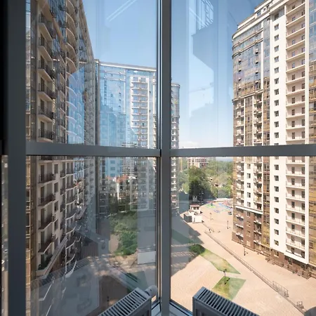 Apartment сучасна з панорамними вікнами та видом на море Fainorent Odesa